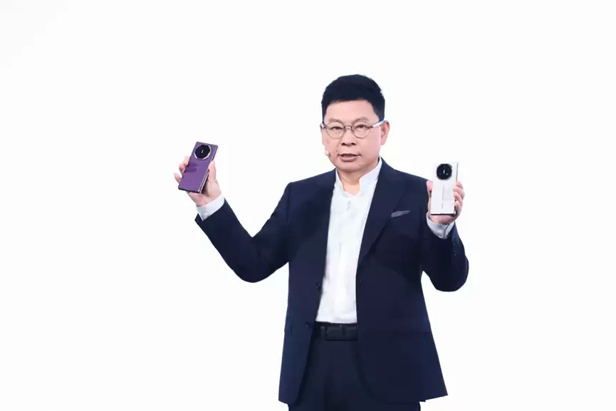 华为Mate XTs非凡大师发布：全场景新品阵容揭晓