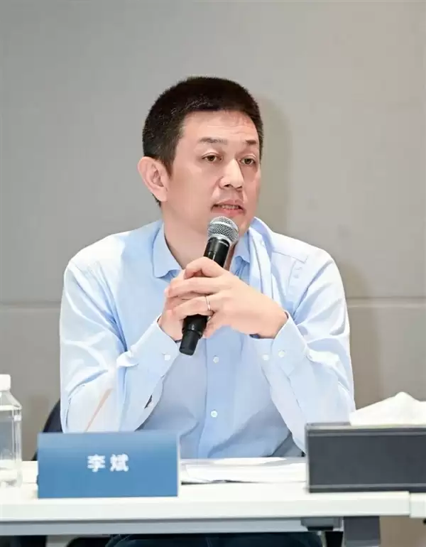 李斌反思蔚来战略调整:倾听市场声音更务实发展