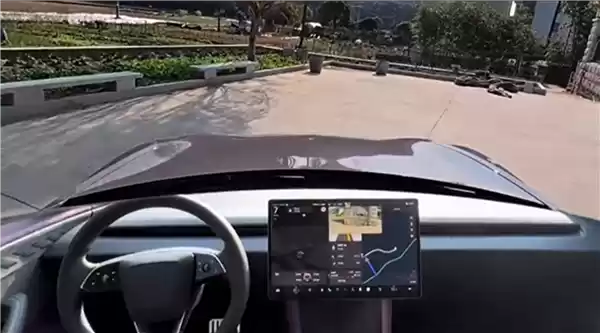 5.6万买的FSD只能变道跟车!多名车主起诉特斯拉欺诈获立案