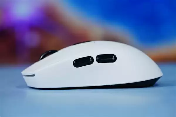 你用的高性能鼠标可能是窃听器：AI可检测桌面震动辨别对话