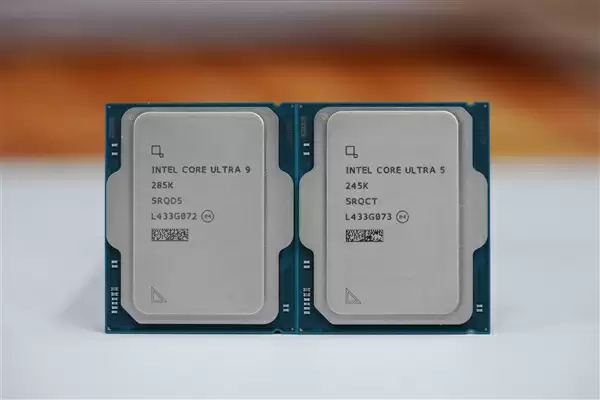 优化后性能大涨21％！Intel旗舰酷睿Ultra 9 285K降至有史以来最低价：3开头即可入手