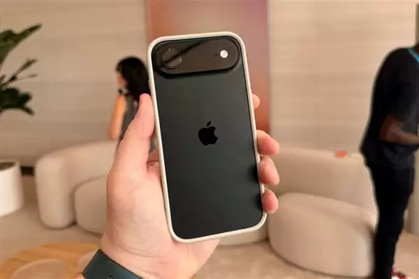 iPhone Air开启eSIM时代:国内厂商纷纷跟进