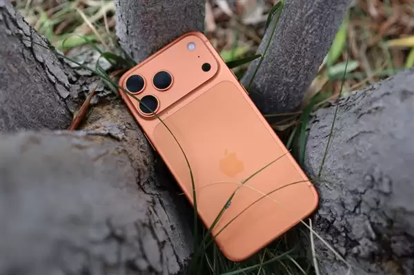 苹果遭遇内存荒:网友担心iPhone 18 Pro要涨价