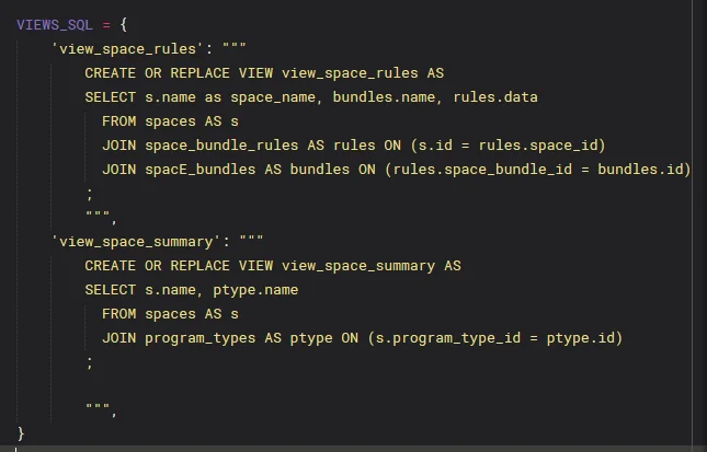 展示Python代码编辑器中使用三引号定义多行SQL语句的真实界面，体现SQL换行、缩进以及字符串边界。